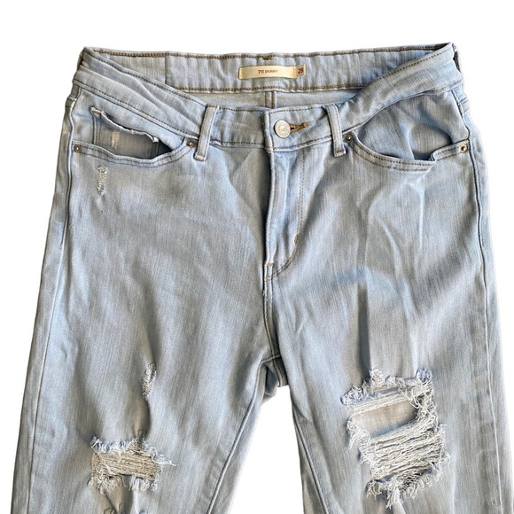 {Levi Strauss} 711 Distressed Skinny Jeans - Picture 4 of 8